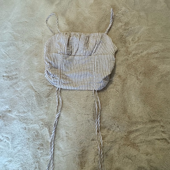 HYFVE adjustable cropped tank. Size M - Picture 4 of 5